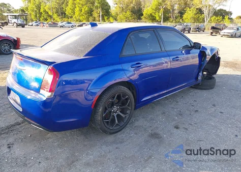 2019 Chrysler 300 300S z USA, uszkodzony, nr VIN 2C3CCABG0KH550614